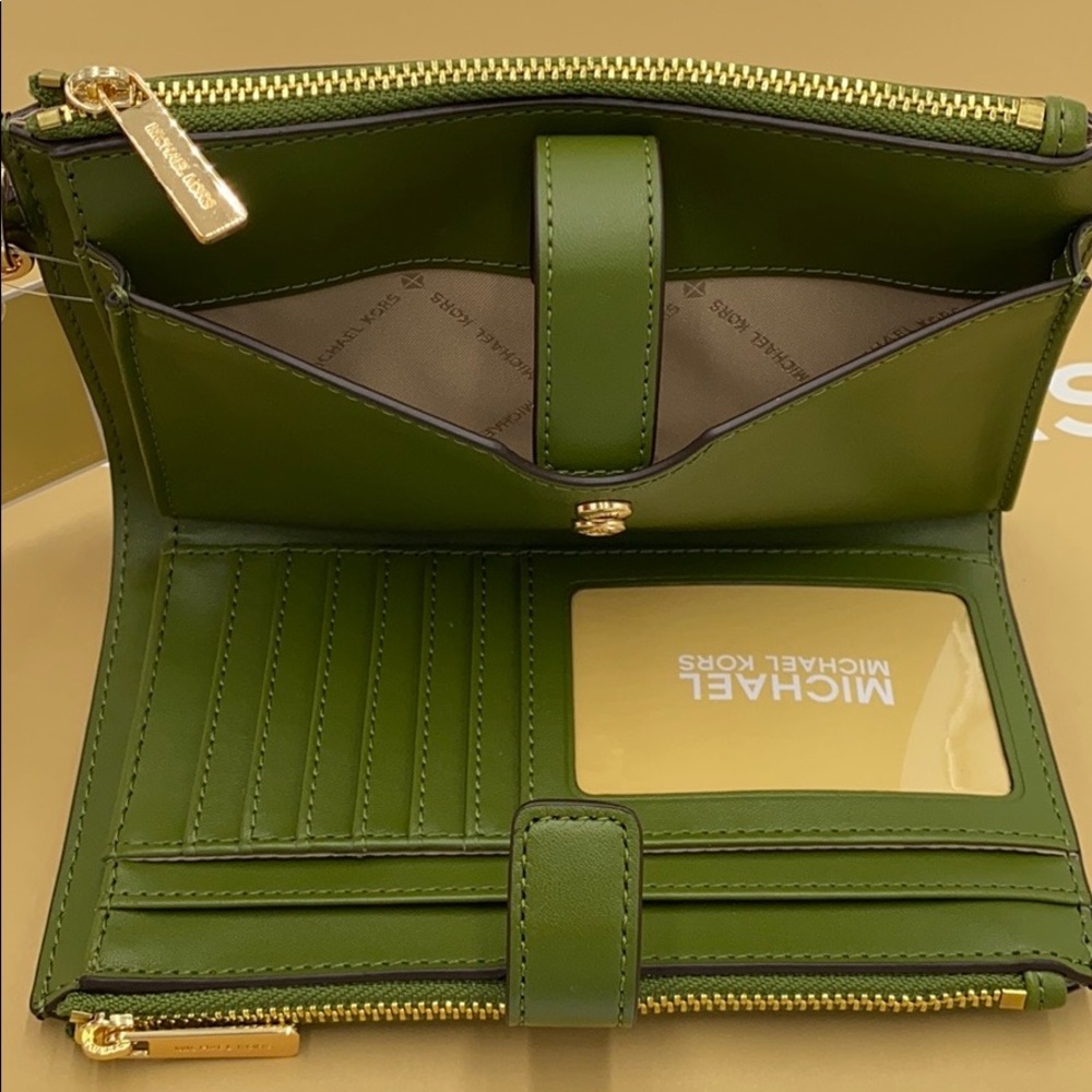 MICHAEL KORS LARGE DOUBLE ZIP WRISTLET EVERGREEN - Picture 16 of 16